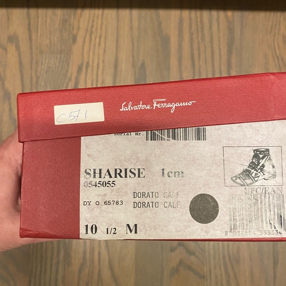 Salvatore Ferragamo Beige Leather Sharise Gladiator Sandals Size 10.5. NWT - Picture 15 of 16